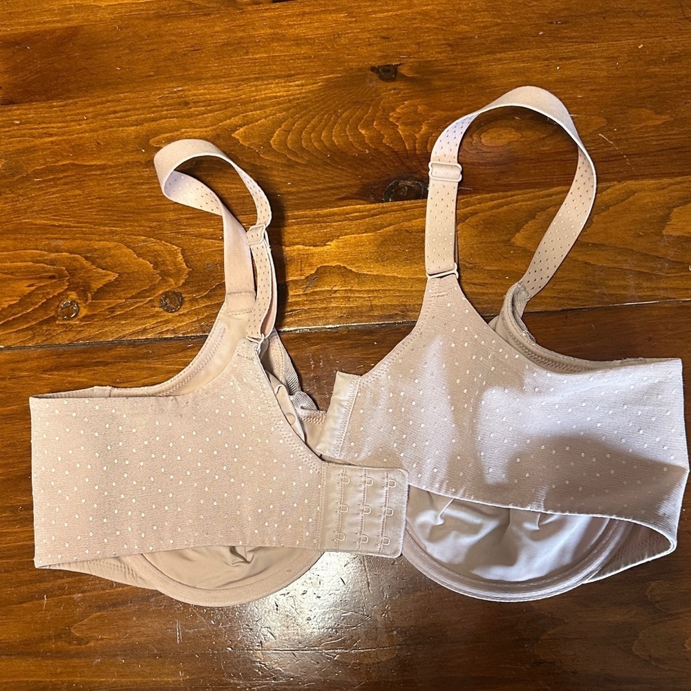 Wacoal Light Beige Underwire Bra - Picture 3 of 3